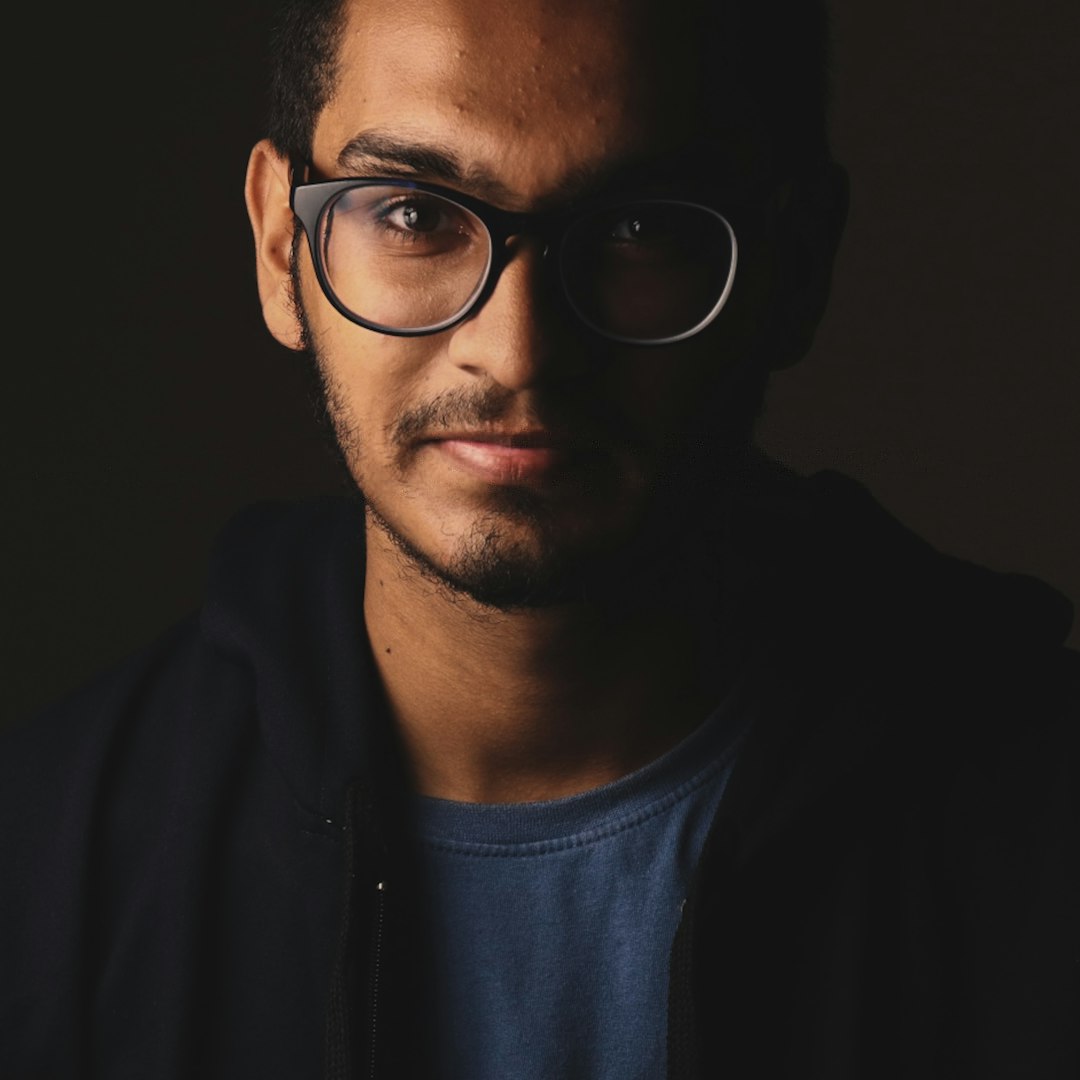 Studio portrait of Lin, writer and inbox at ArcticNote.